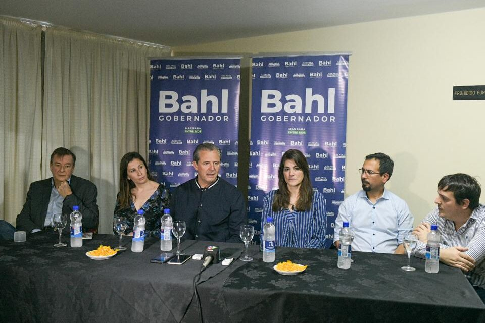 Bahl pasó por Colón 