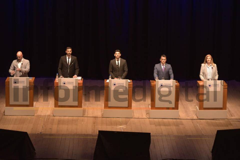 Romero, Gainza, Klocker, Laumann y Sánchez en el histórico Paraná Debate.